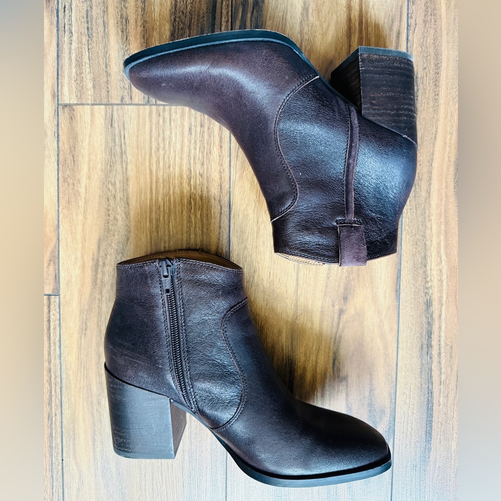 Vionic Dark Brown Heeled Boots